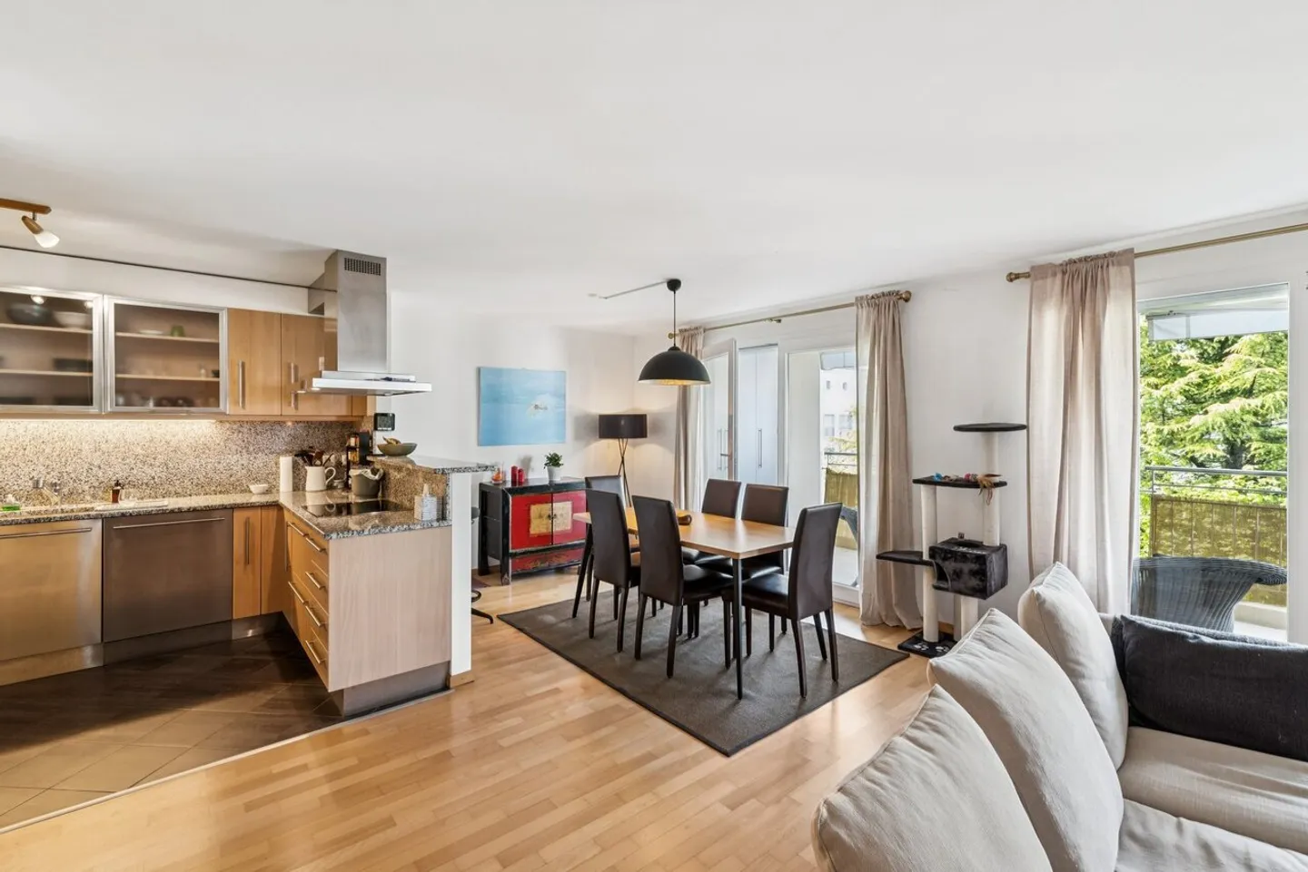 Charmant appartement 4,5 pièces - Photo 2 sur 11