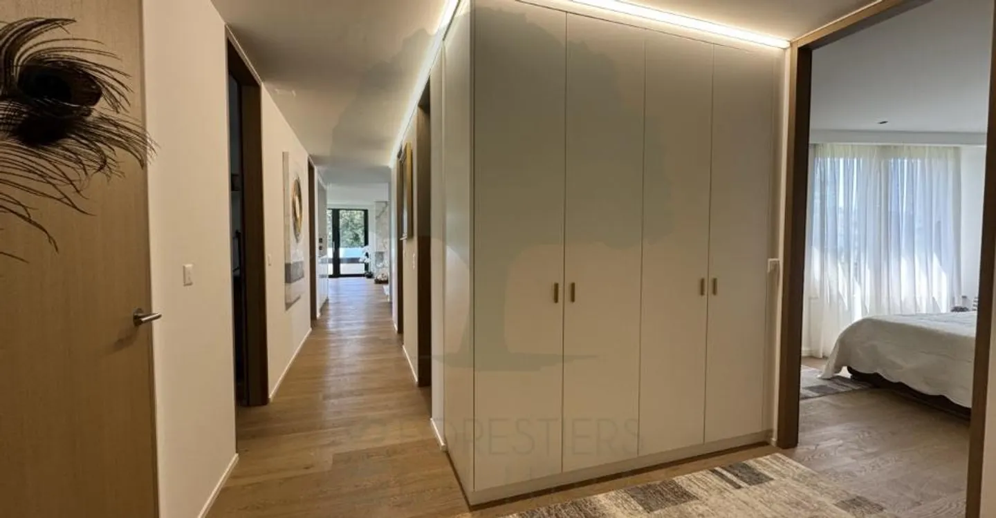 Superb 5.5-room apartment of 170 m² with a 62 m² terrace - Photo 2 of 13