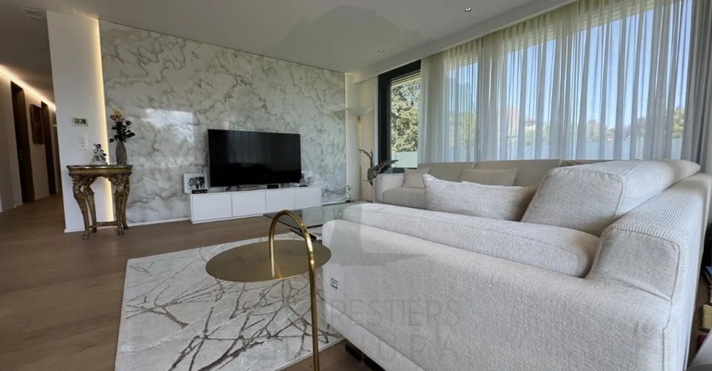 Superb 5.5-room apartment of 170 m² with a 62 m² terrace - Photo 6 of 13