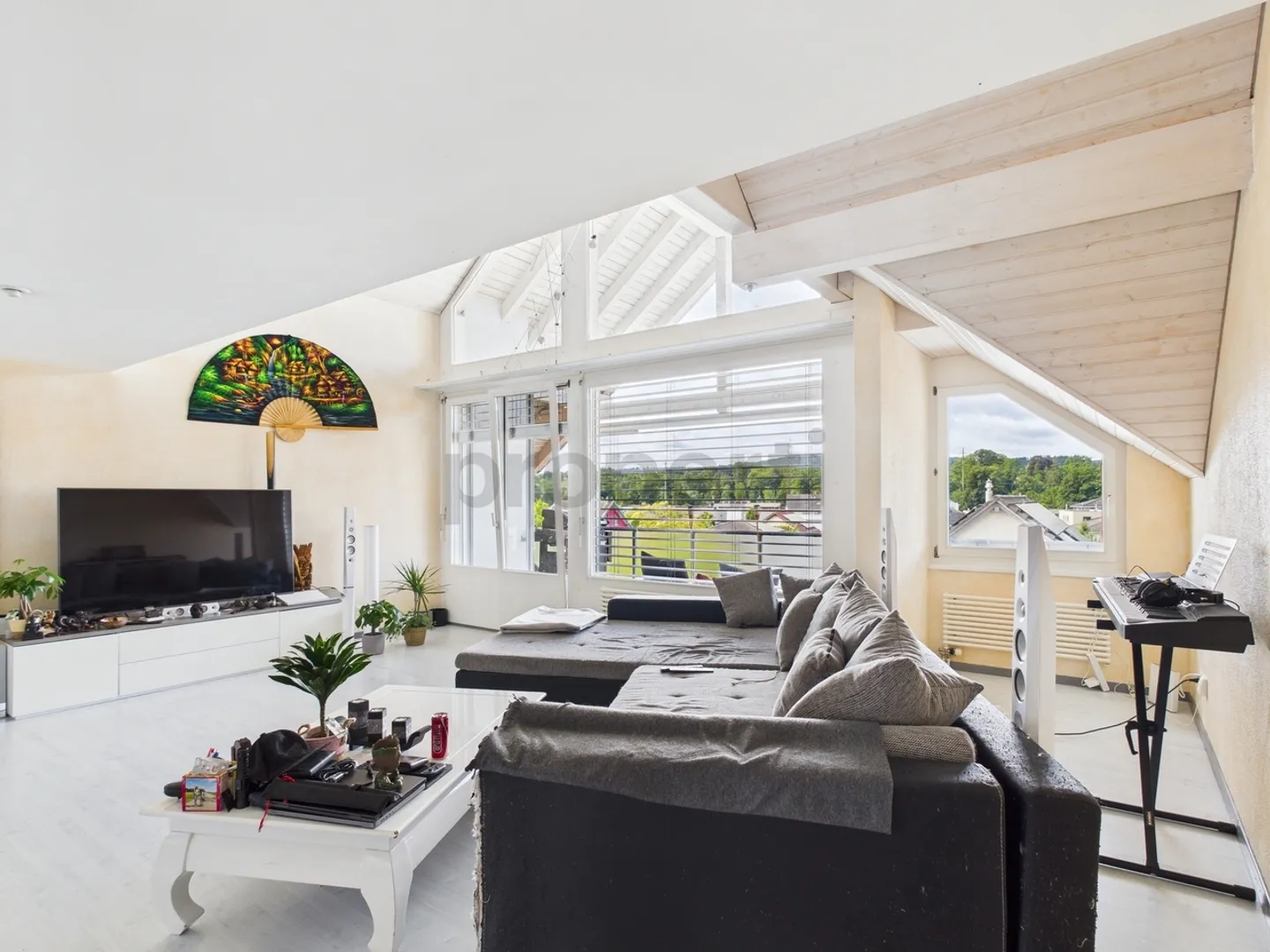 Charming 4.5-room maisonette apartment in Weinfelden, TG: Ideal for families - Photo 2 of 12
