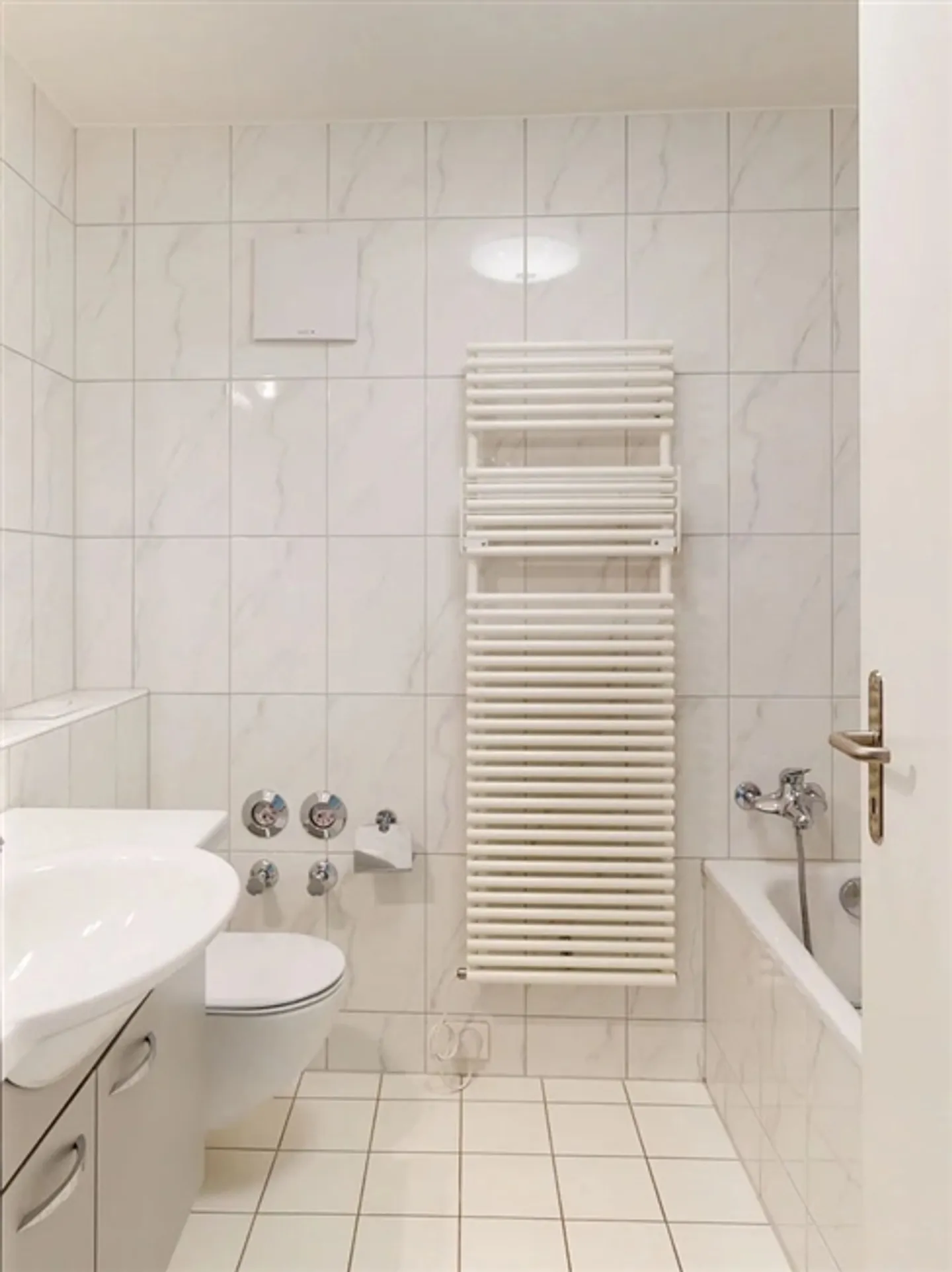 Light-filled 3.5-room apartment with parking space - Photo 10 of 19