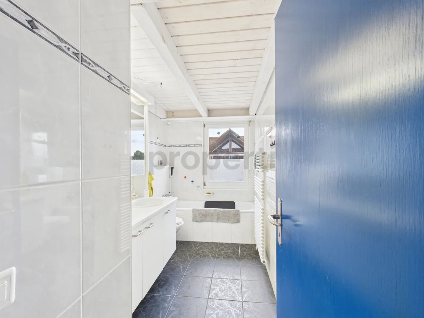 Charming 4.5-room maisonette apartment in Weinfelden, TG: Ideal for families - Photo 9 of 12