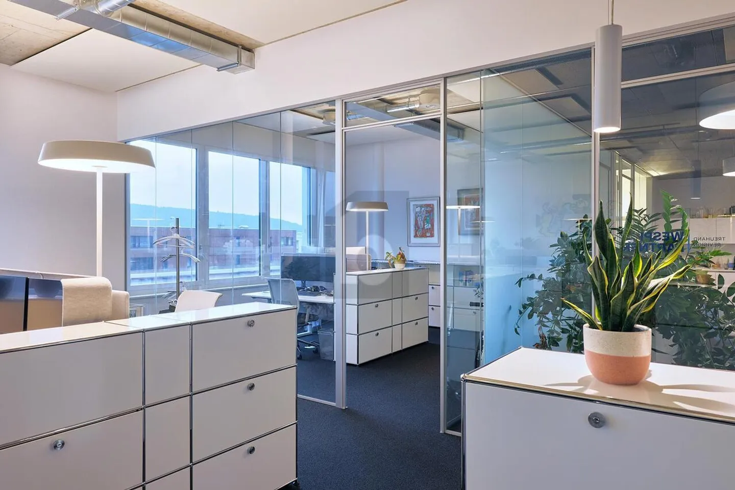 Stylish, Light-Filled with a View - Photo 4 of 6