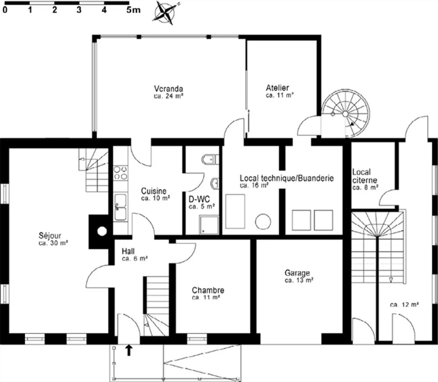 Large Detached House - Photo 11 of 13