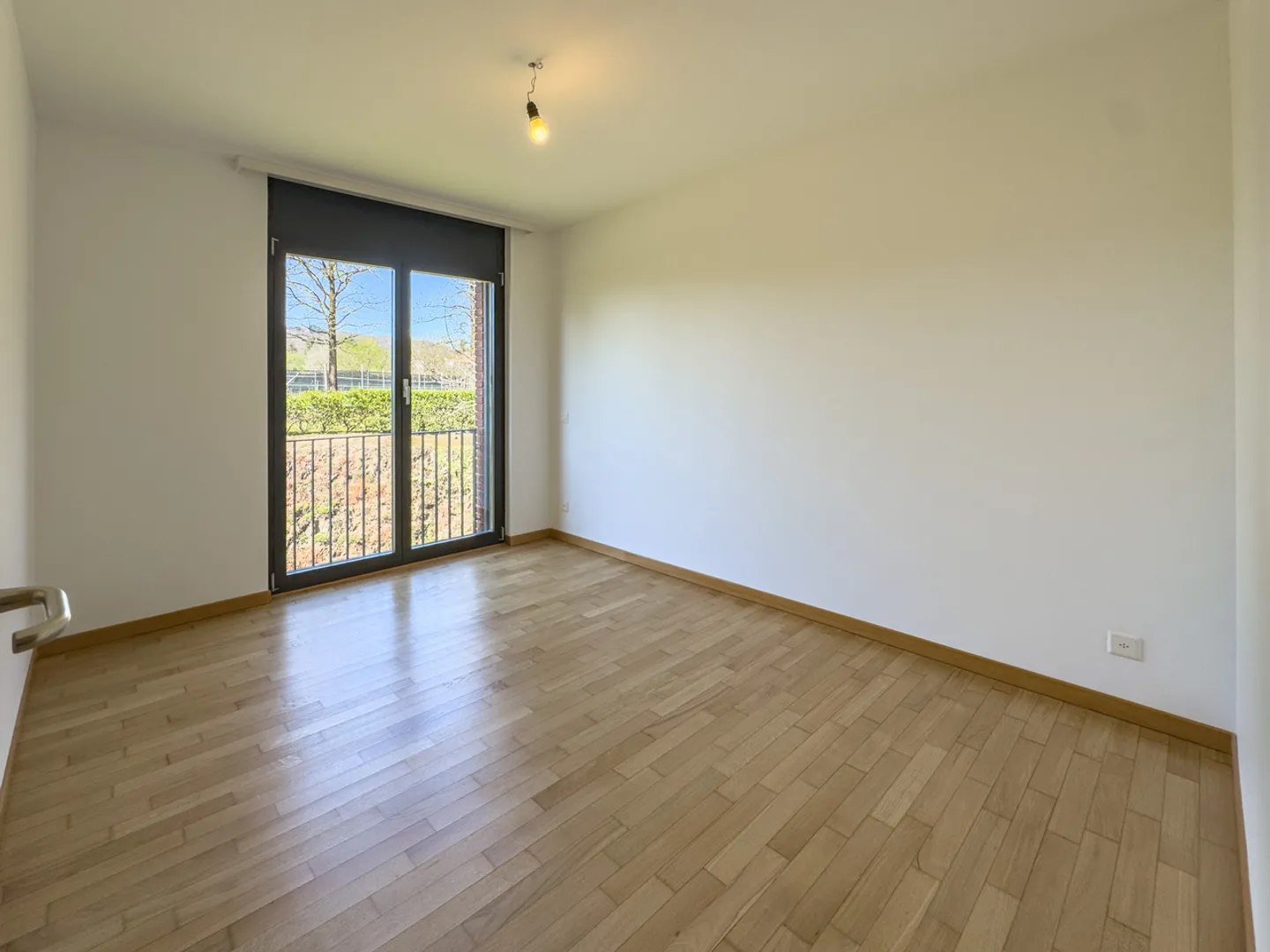 Appartement 4.5 pièces à Rovio immergé dans la verdure - Photo 7 sur 11