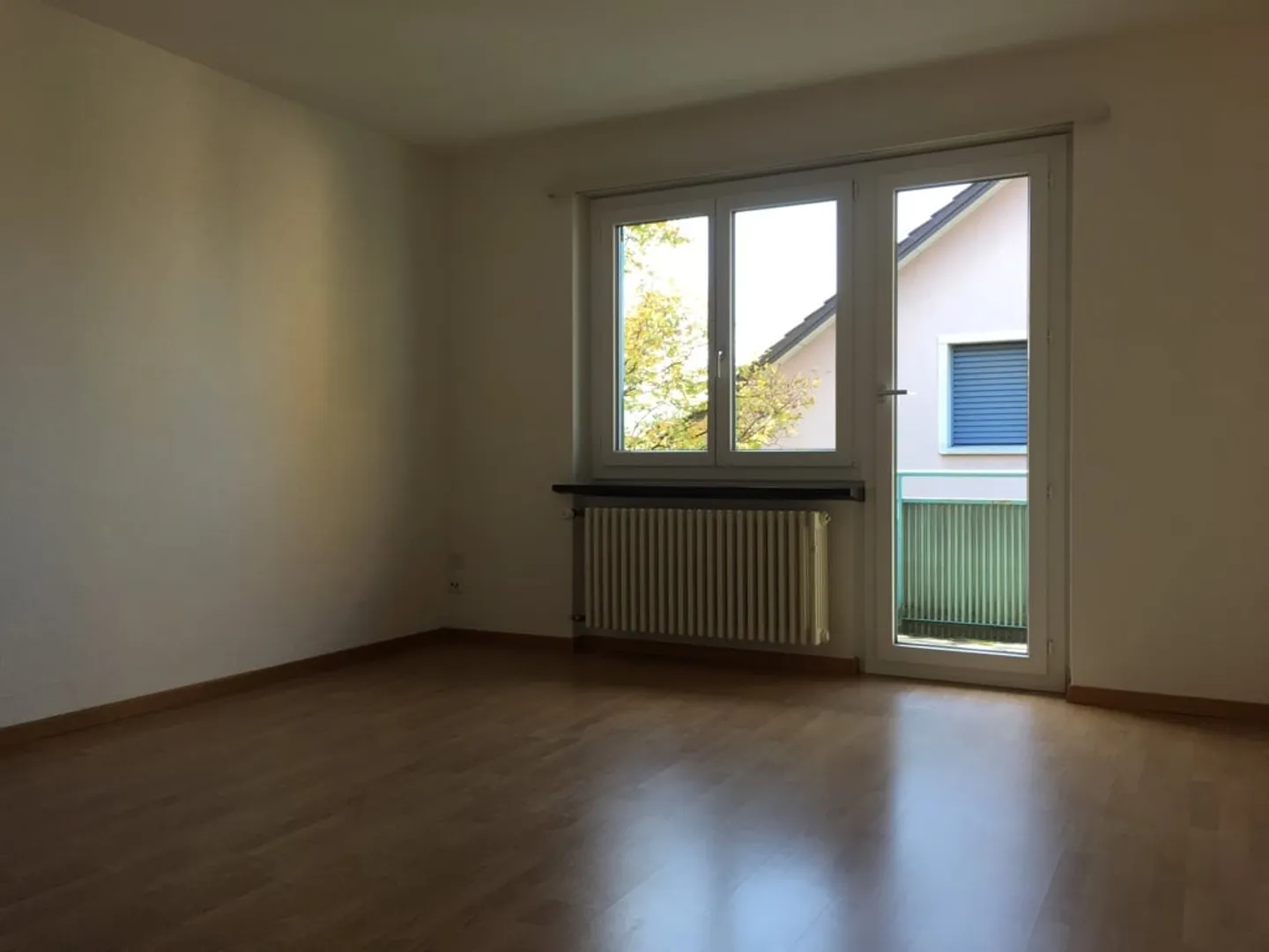 Hell 2-room apartment with lake view - Photo 4 of 6