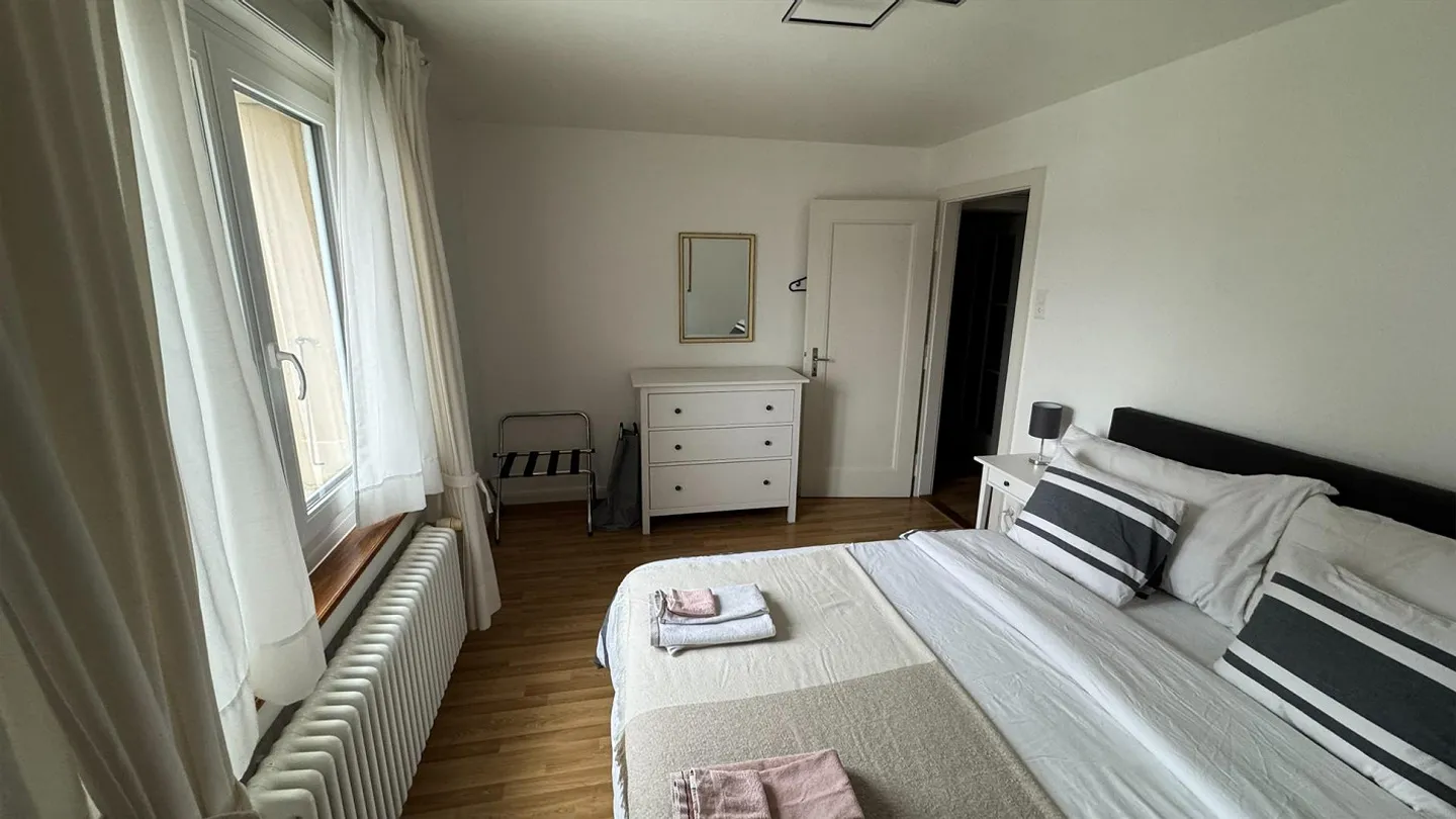 Appartement 3 pièces fraîchement rénové et exposé au soleil - Photo 6 sur 8