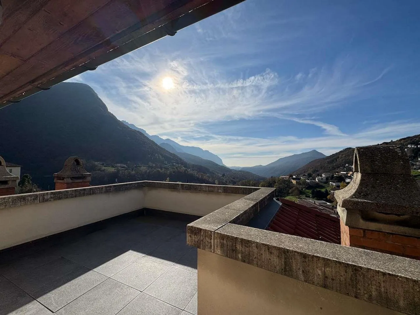 Charmantes Zweifamilienhaus - Foto 3 von 12