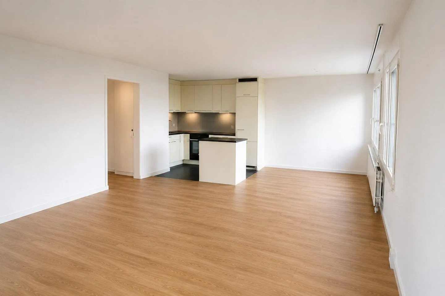 Cozy 3.5-room apartment for rent in Cham - Photo 3 of 8