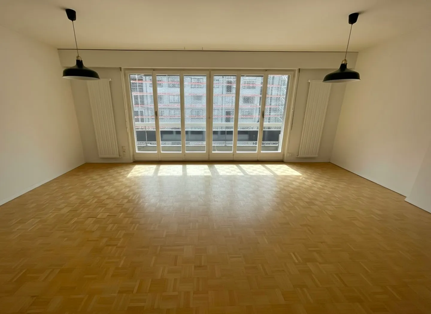 Appartamento di 3,5 locali con balcone nel centro di Friburgo - Foto 1 di 5