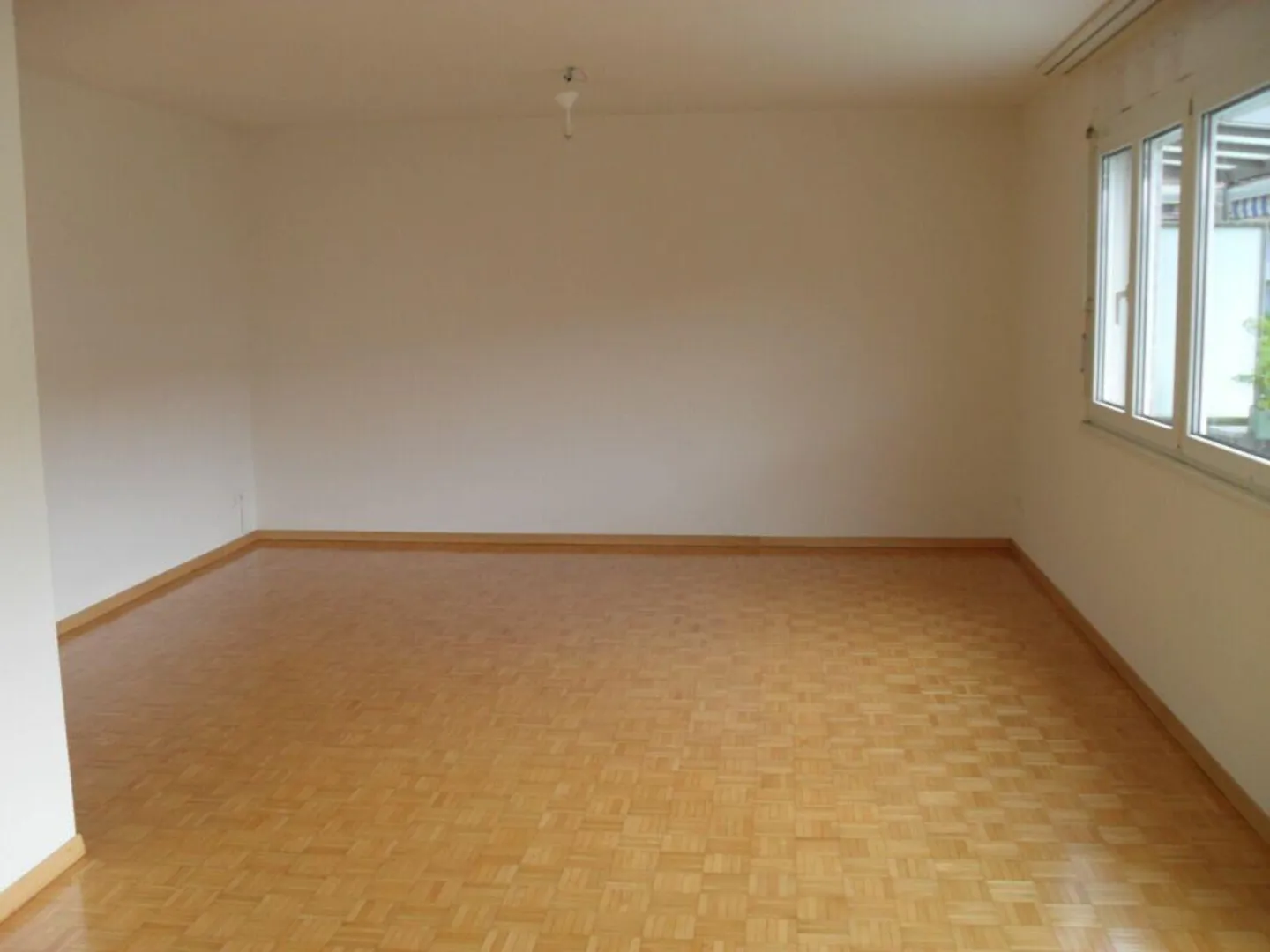 Gepflegte 2.5-Zimmer-Wohnung in Adliswil - Photo 3 sur 8