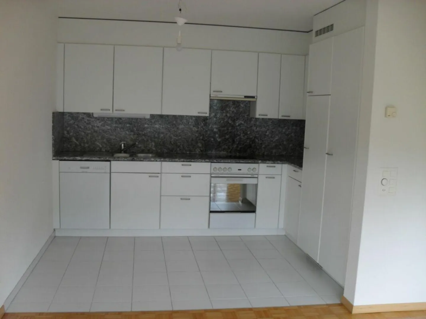 Gepflegte 2.5-Zimmer-Wohnung in Adliswil - Photo 4 sur 8