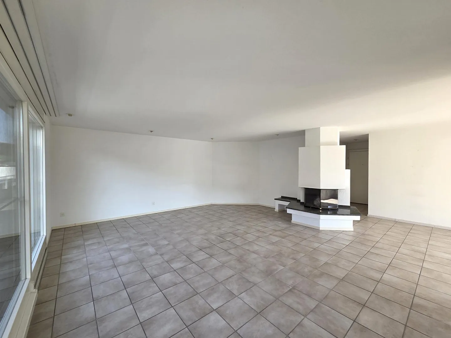 Appartement en attique avec belle vue panoramique dans un emplacement central - Photo 2 sur 13