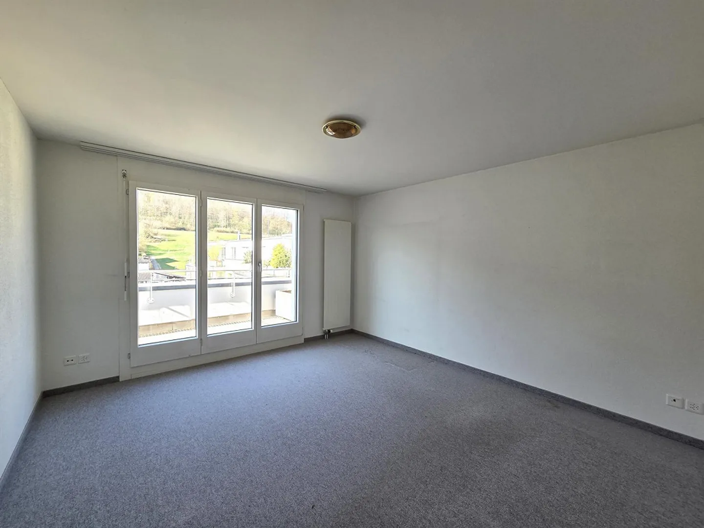 Appartement en attique avec belle vue panoramique dans un emplacement central - Photo 5 sur 13