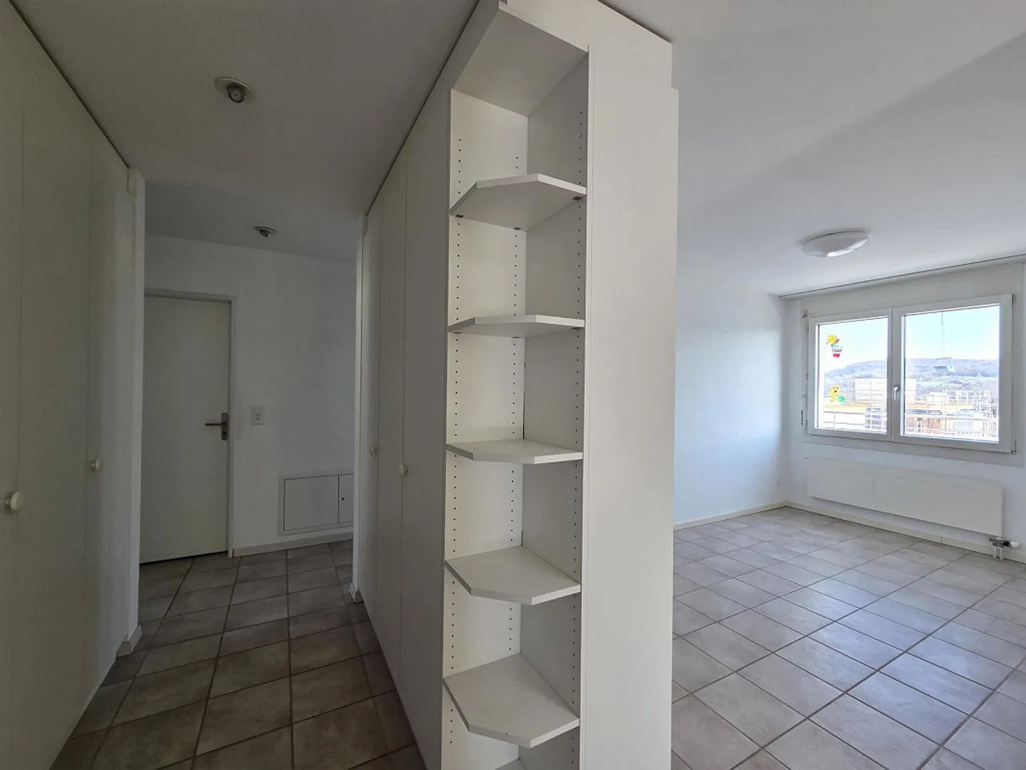 Appartement en attique avec belle vue panoramique dans un emplacement central - Photo 7 sur 13