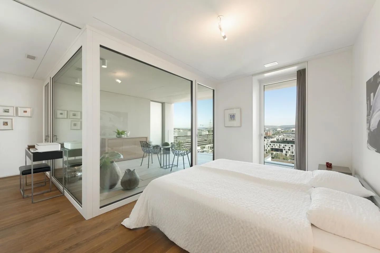 Zürich: Design-Wohnung im 14. Stock im «The Metropolitans» - Foto 4 von 6