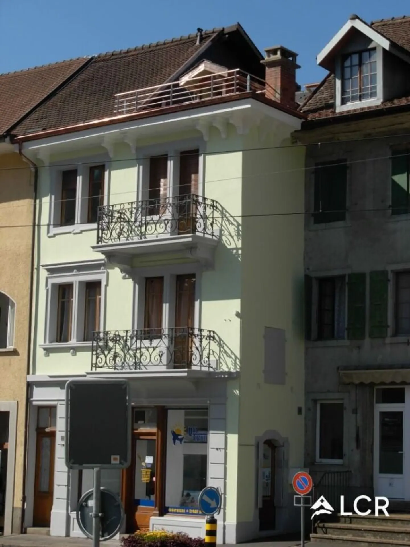 Schönes renditestarkes Gebäude / 5 Wohnungen / 2 Gewerbeeinheiten - Foto 1 von 9