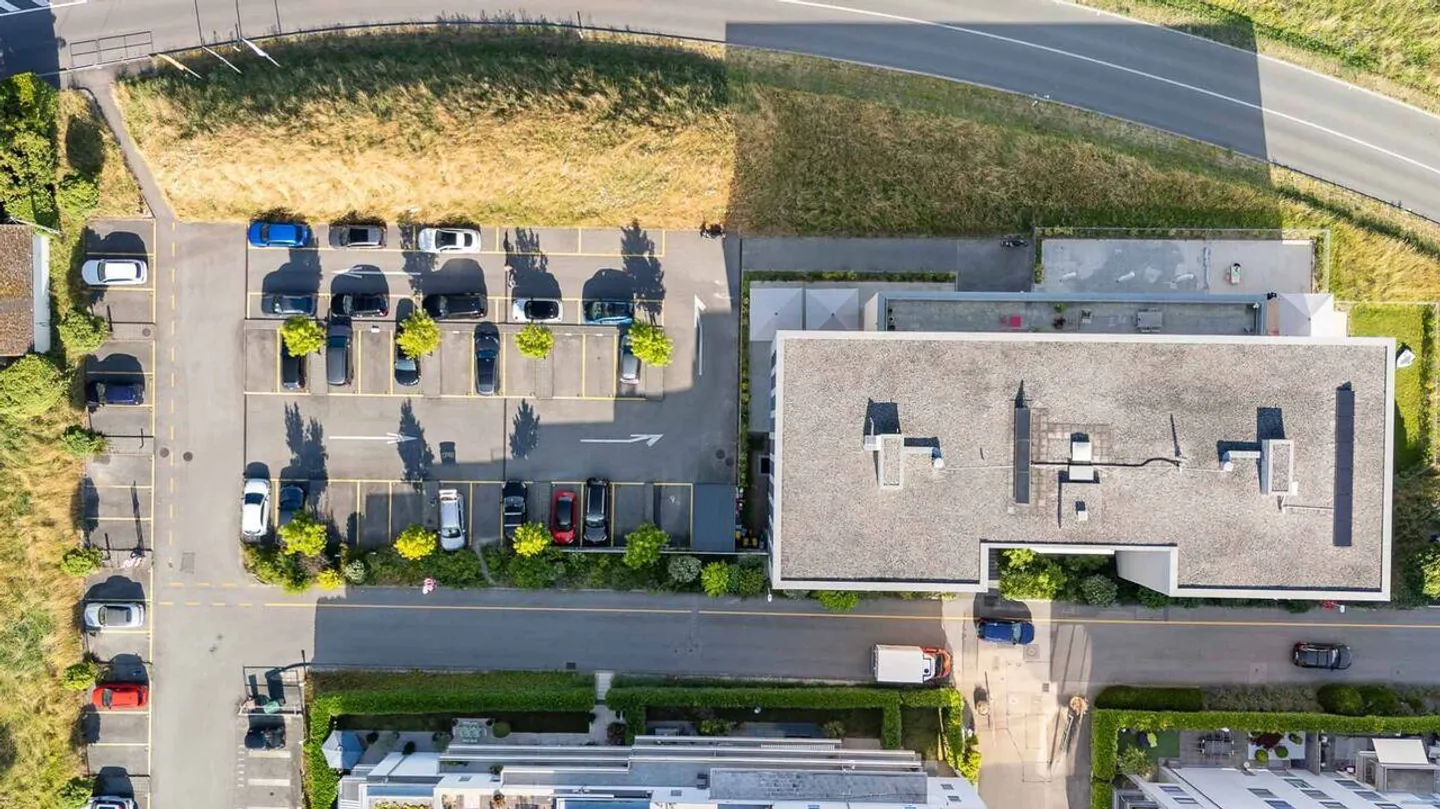 Situato tra l'EPFL e la città di Morges, bellissimo spazio per uffici con grande area - Foto 7 di 7