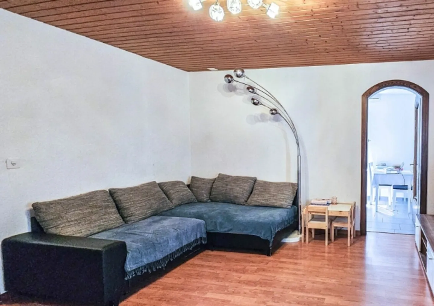 Affascinante casa plurifamiliare con 6 unità - Foto 4 di 12