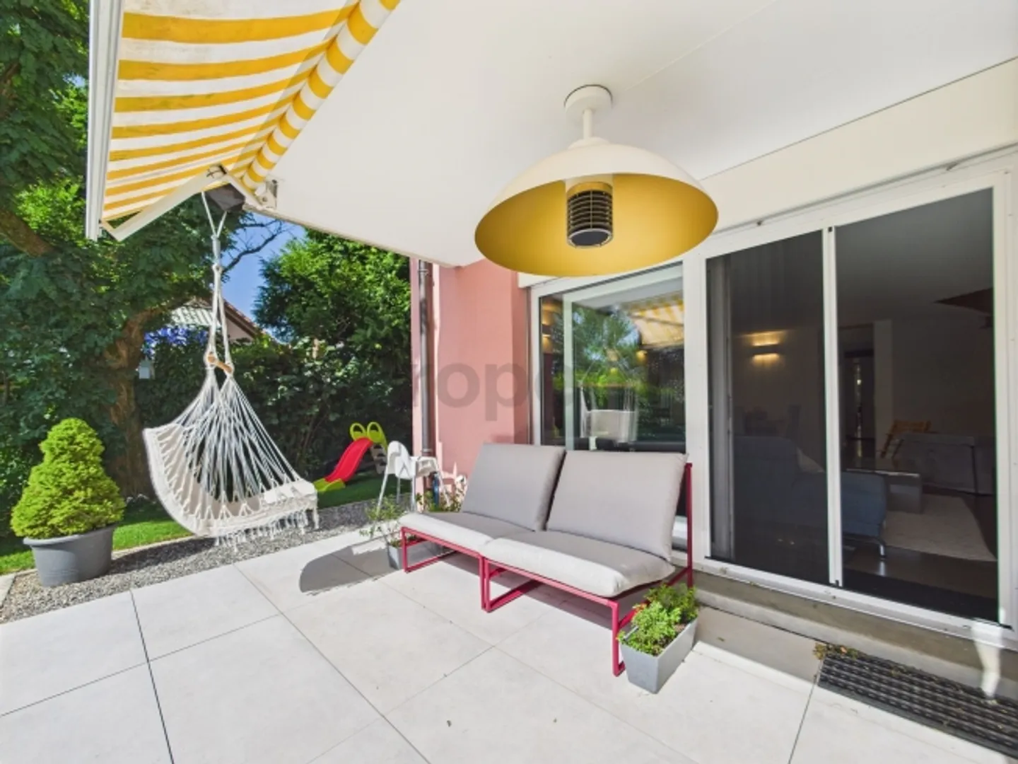 Möbliertes Duplex mit Garten und 4 geräumigen Schlafzimmern in Forel (Lavaux) - Foto 10 von 13