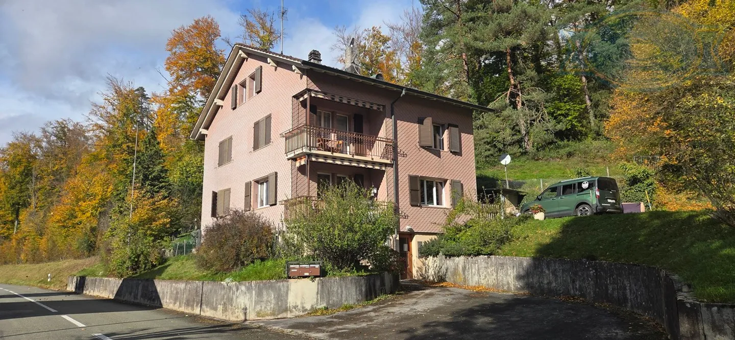 Wohngebäude - Foto 1 von 13