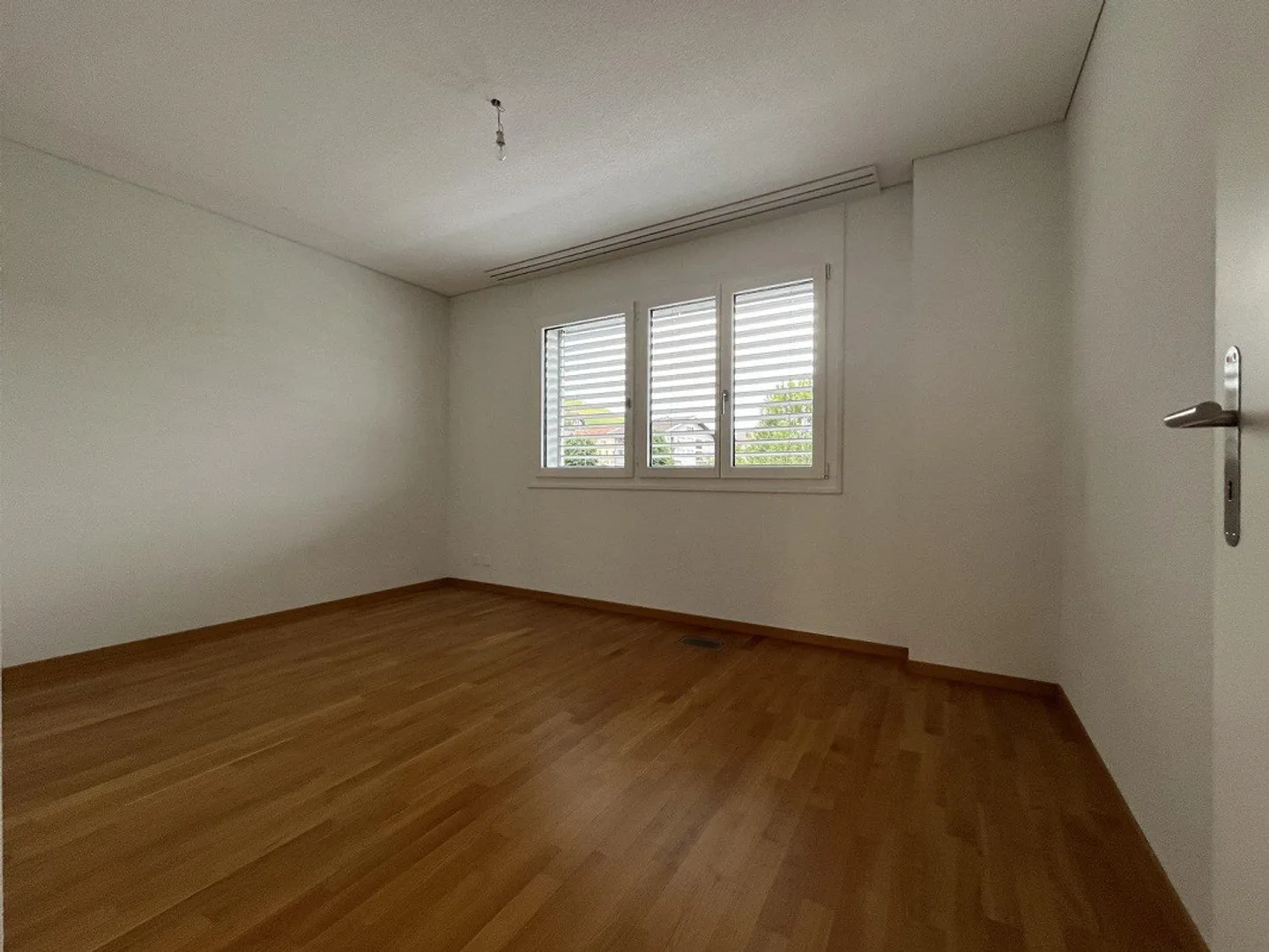 Moderne 5.5-Zimmer-Attika-Wohnung in Grosshöchstetten zu vermieten - Foto 7 von 11