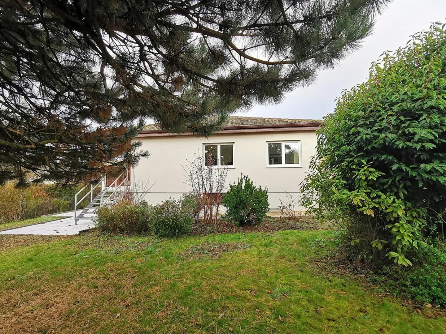 Splendida villa completamente ristrutturata a Colombier, con un magnifico giardino! - Foto 15 di 16