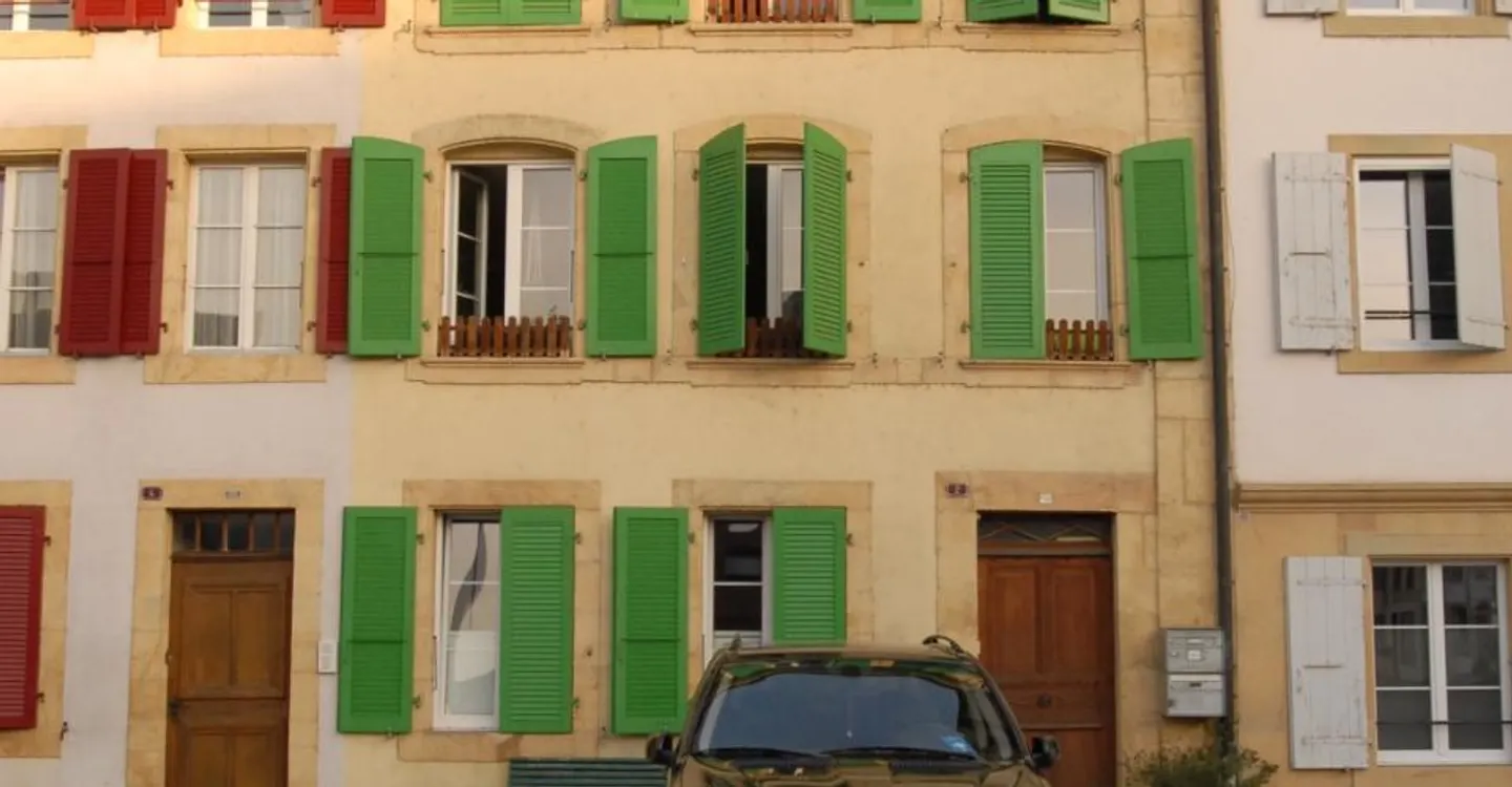 For sale in the city center of Cudrefin a 4-room house and a studio - Photo 1 of 24