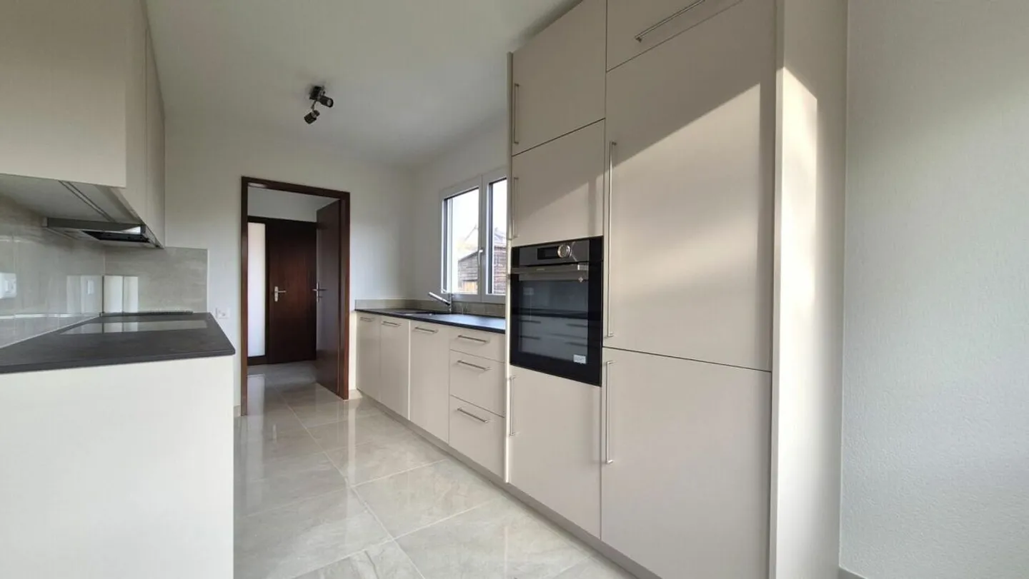 Splendida villa completamente ristrutturata a Colombier, con un magnifico giardino! - Foto 4 di 16