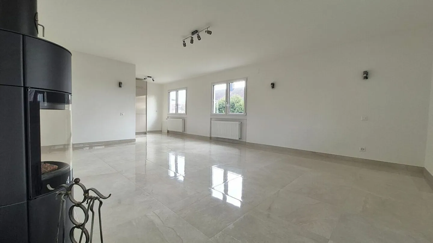 Splendida villa completamente ristrutturata a Colombier, con un magnifico giardino! - Foto 5 di 16