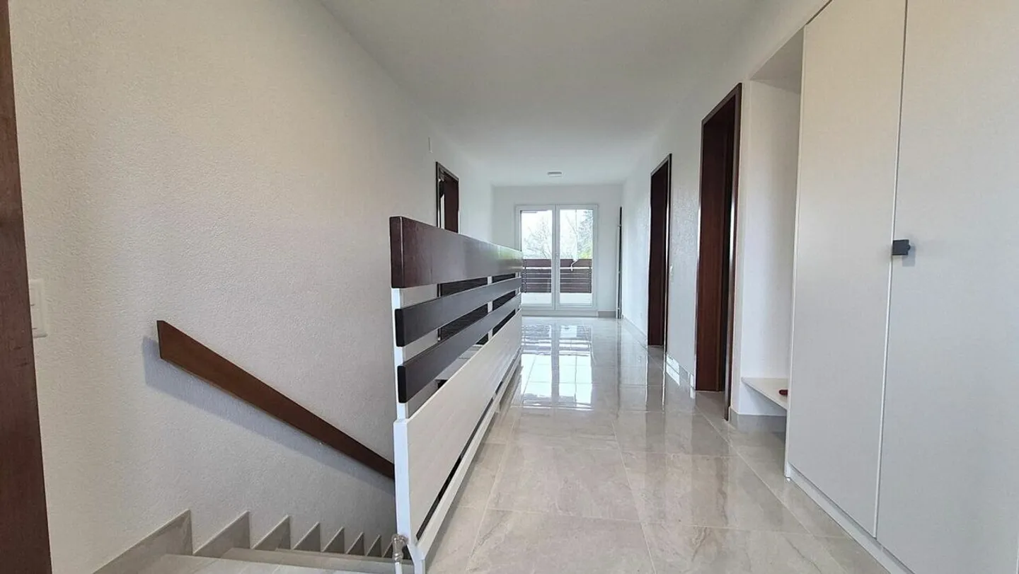 Splendida villa completamente ristrutturata a Colombier, con un magnifico giardino! - Foto 6 di 16