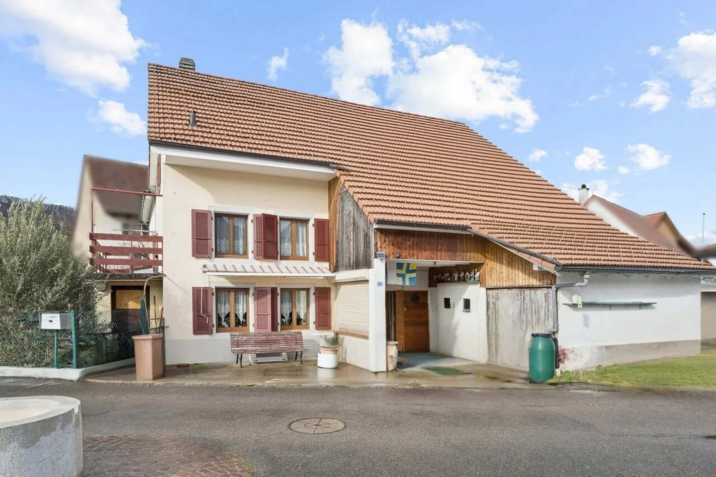 Appealing property with great development potential - Photo 1 of 6