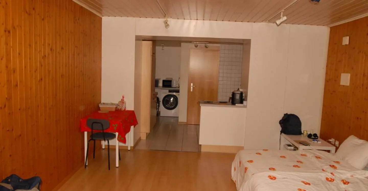 For sale in the city center of Cudrefin a 4-room house and a studio - Photo 19 of 24