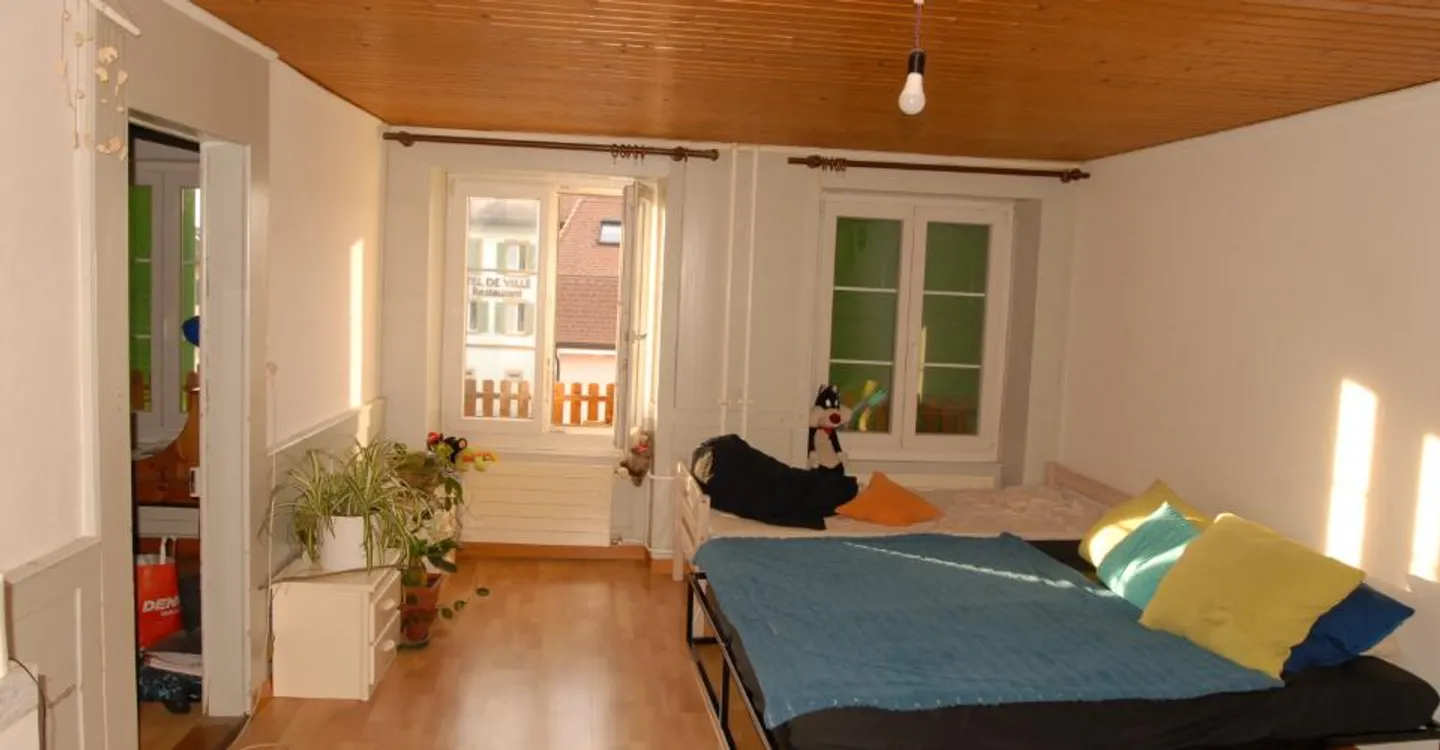 For sale in the city center of Cudrefin a 4-room house and a studio - Photo 6 of 24