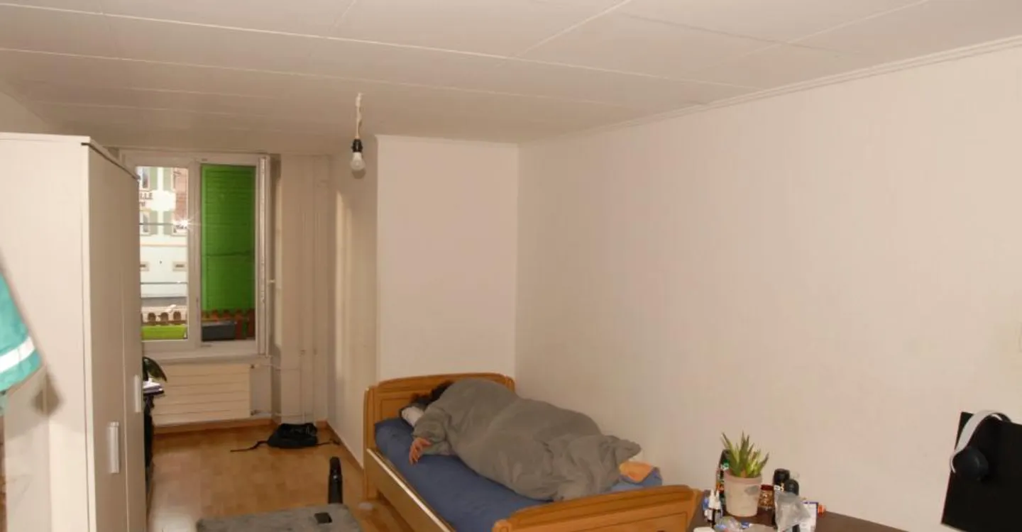 For sale in the city center of Cudrefin a 4-room house and a studio - Photo 8 of 24