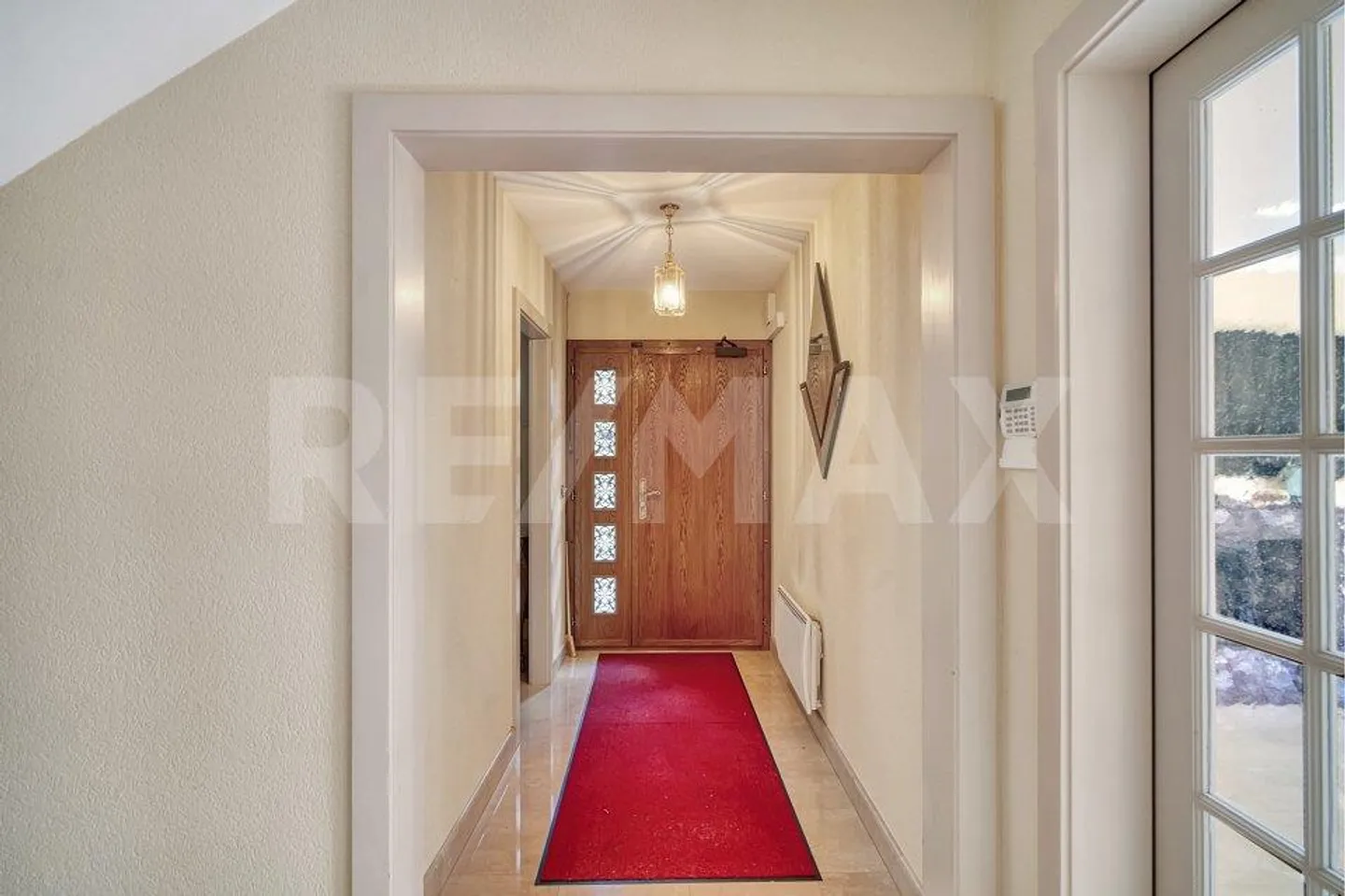 Spacious Villa with Lake View - Photo 9 of 9