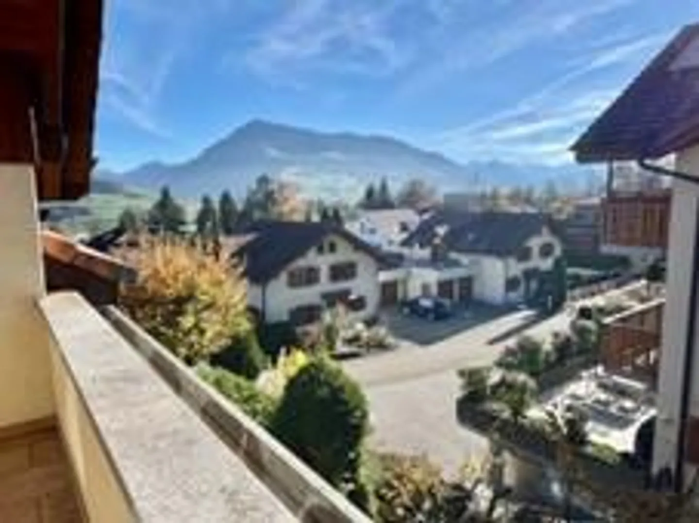 Casa Doppia Familiare in una Bella e Elevata Posizione - Foto 3 di 29