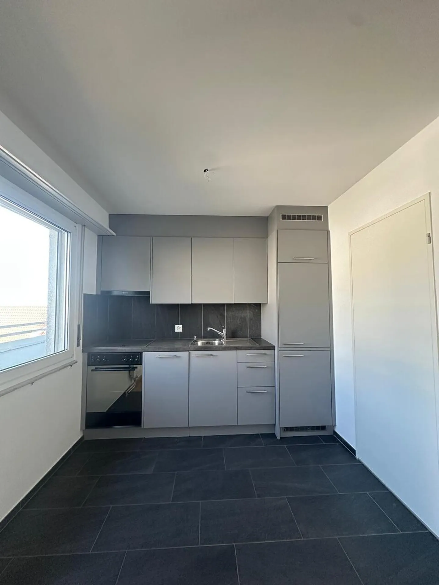 Appartamento con 2 camere e due balconi a Pratteln - disponibile immediatamente - Foto 2 di 12