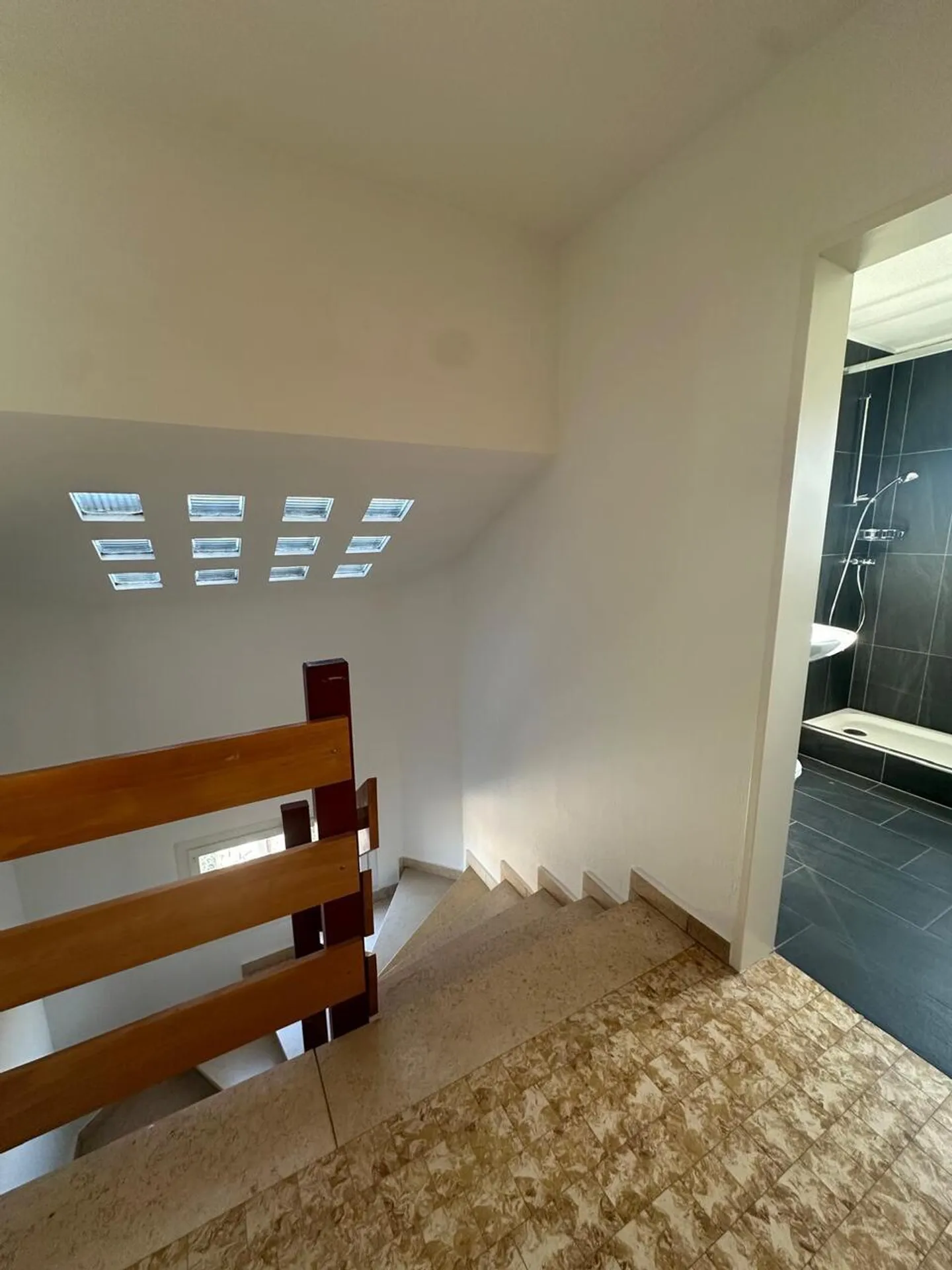 Appartamento con 2 camere e due balconi a Pratteln - disponibile immediatamente - Foto 7 di 12