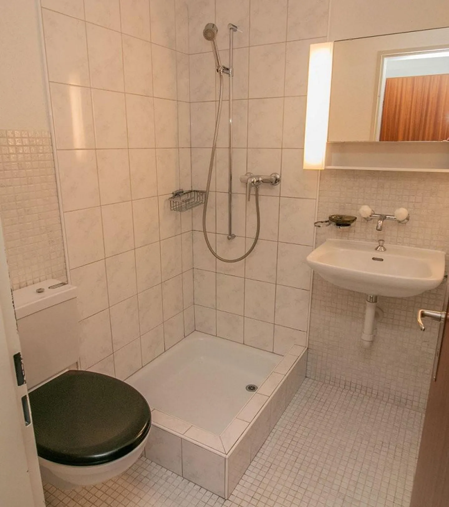3.5-Zimmer-Wohnung an ruhiger Lage direkt am Weiher - Photo 5 of 8