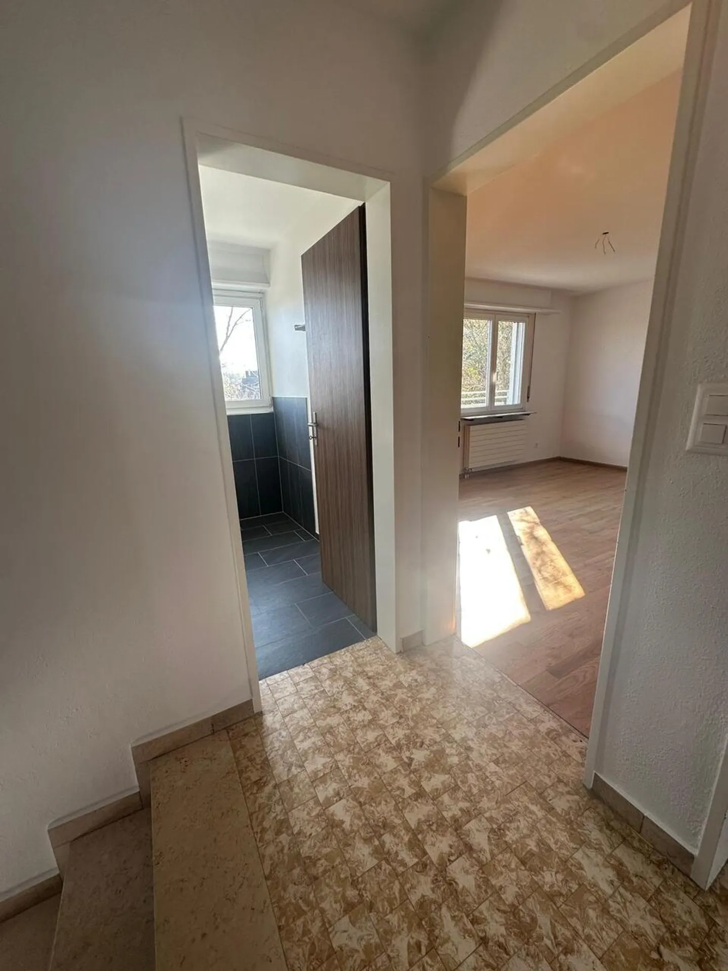 Appartamento con 2 camere e due balconi a Pratteln - disponibile immediatamente - Foto 9 di 12