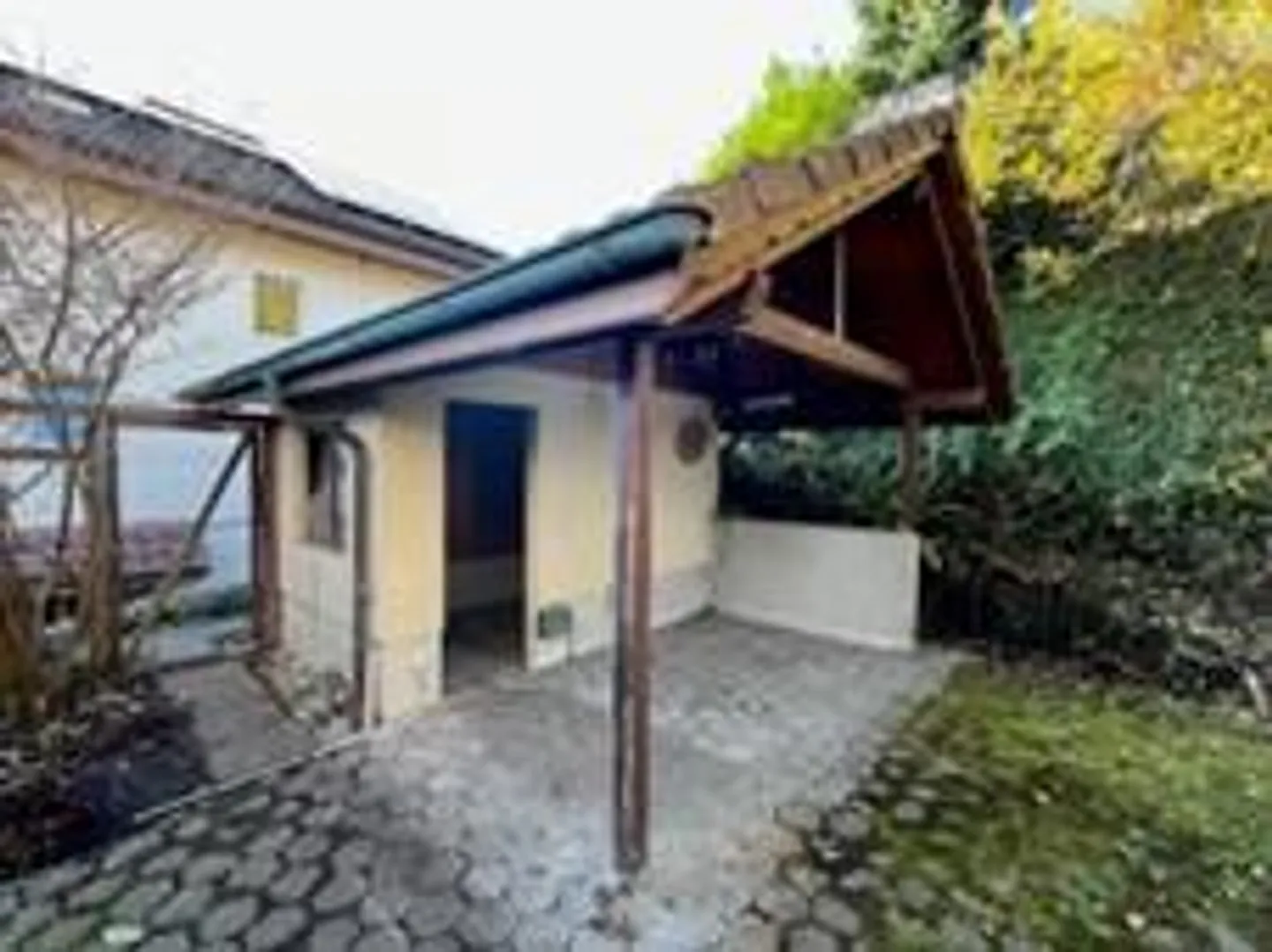 Casa Doppia Familiare in una Bella e Elevata Posizione - Foto 24 di 29