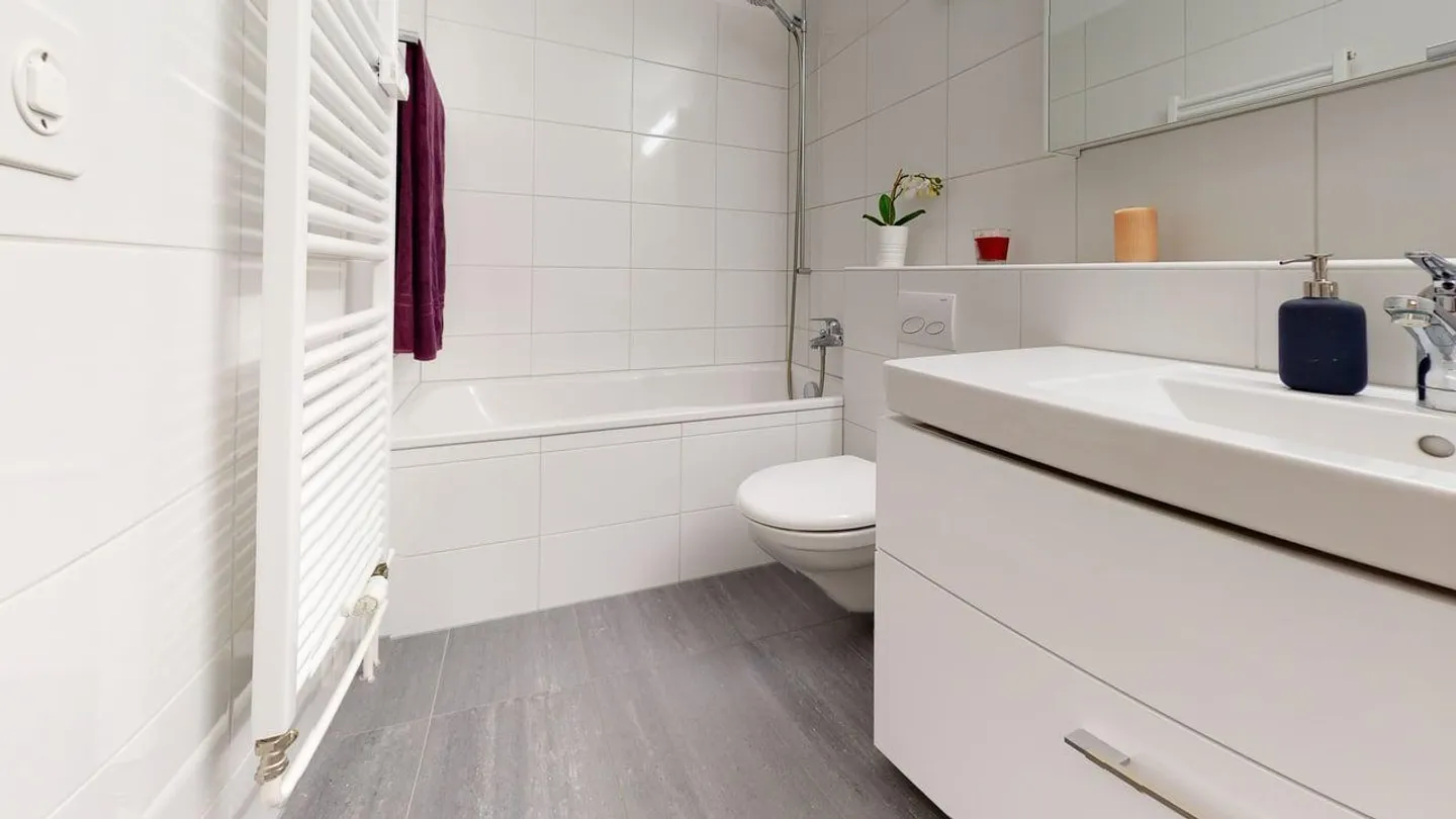 Modern apartment in a quiet neighborhood - Photo 6 of 8