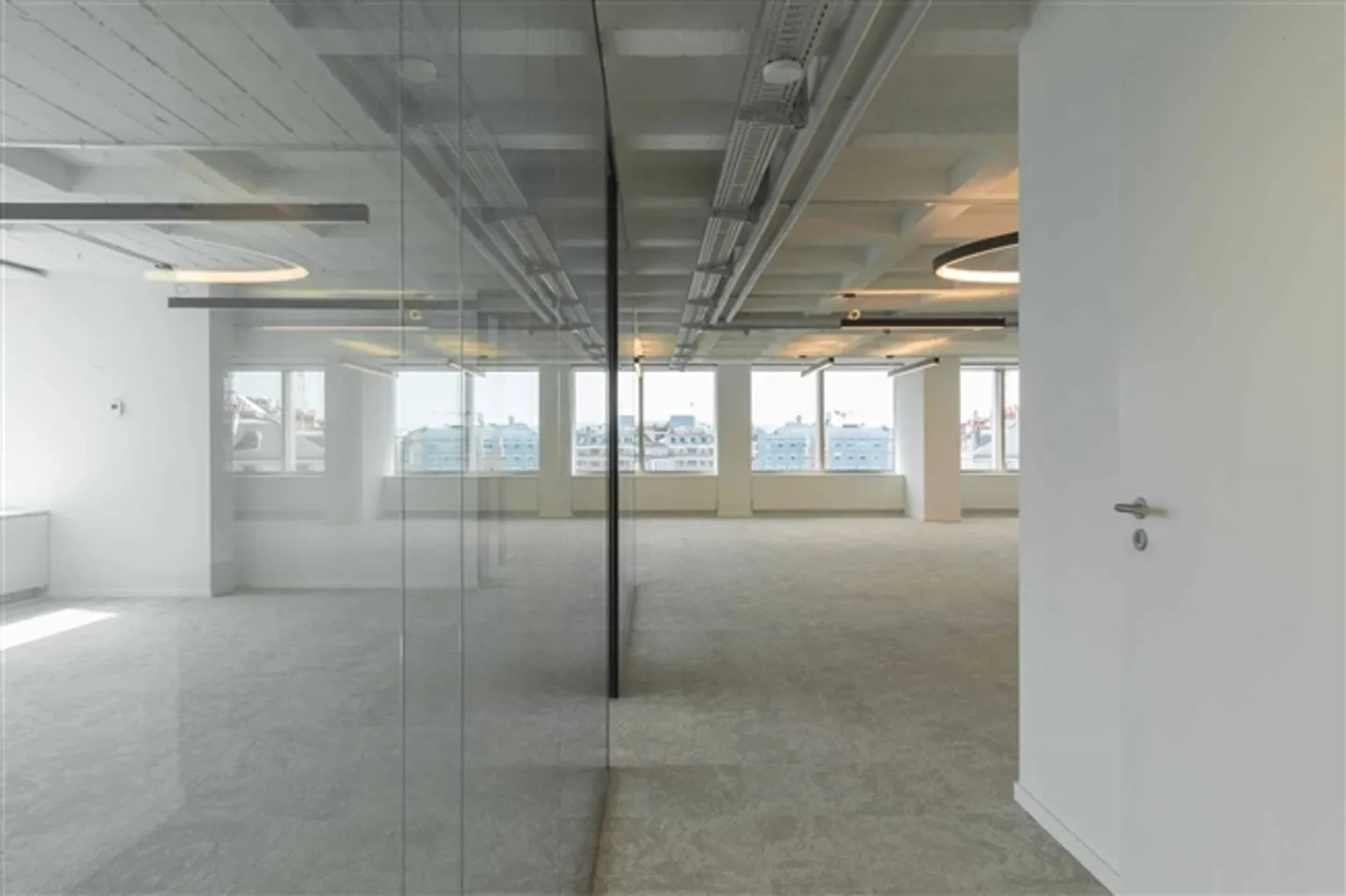 «MODERNE BÜROS IN IDEALER LAGE ZWISCHEN DEM BAHNHOF CORNAVIN UND DEM SEE» - Foto 7 von 11