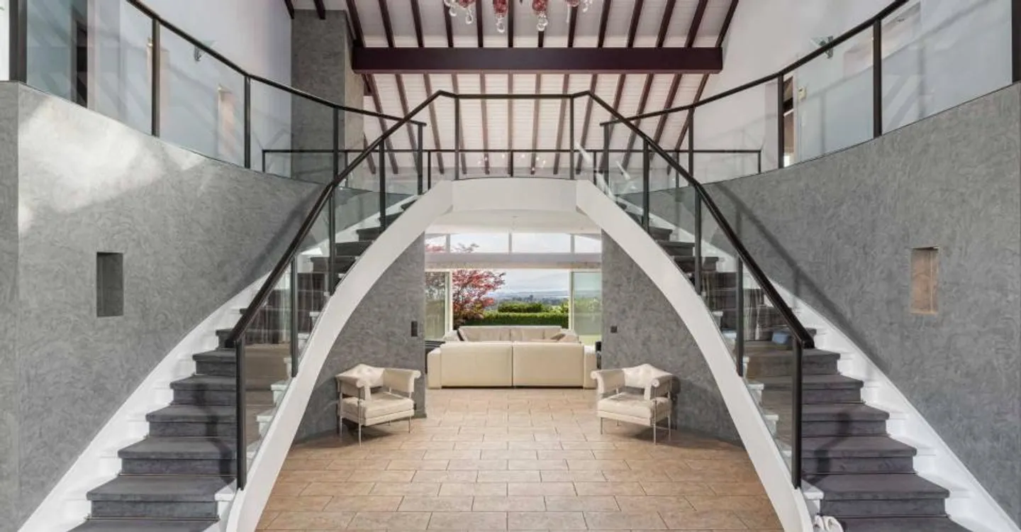Incredible individual property - Photo 1 of 8