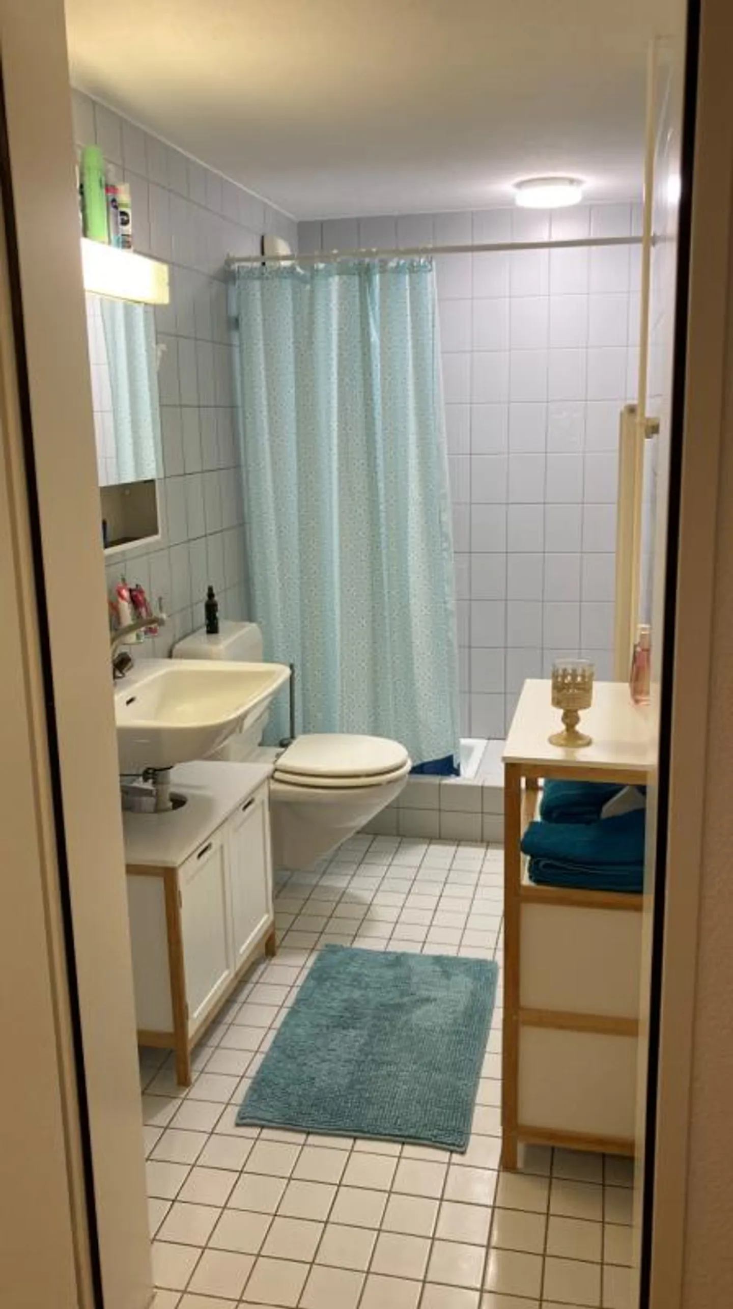 Ampio e luminoso appartamento di 2,5 stanze con balcone - Foto 3 di 7