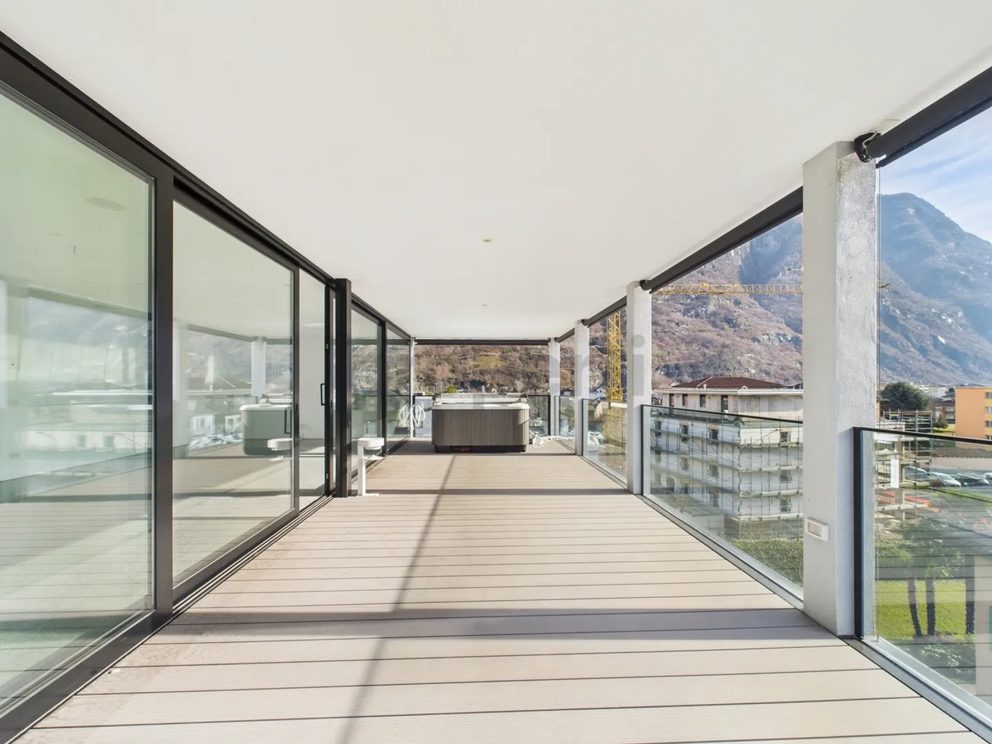 Penthouse prestigieux avec vue panoramique – Biasca - Photo 11 sur 13