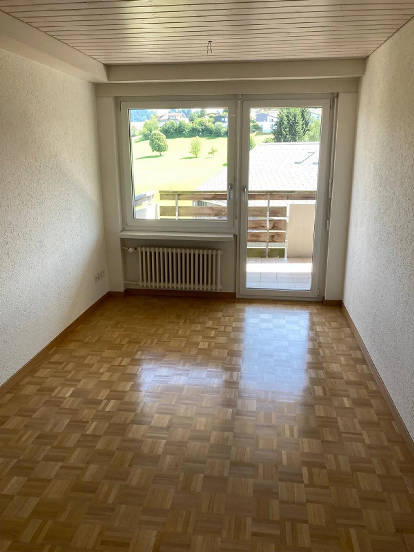 4 1/2 - Room Apartment 1st Floor Center - Photo 6 of 10