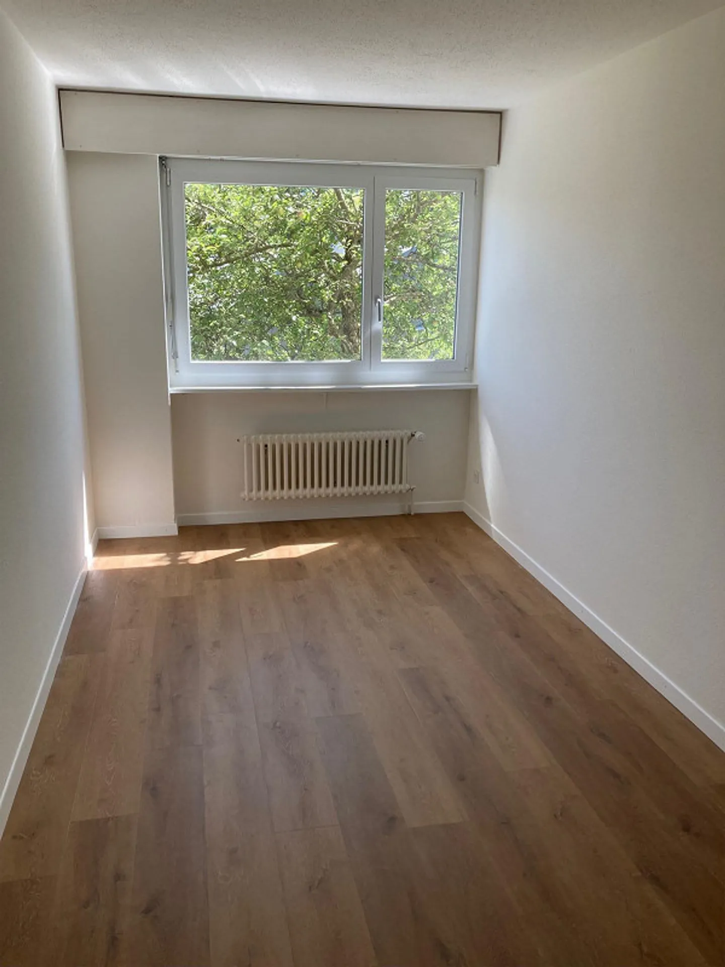 4 1/2 - Room Apartment 1st Floor Center - Photo 7 of 10