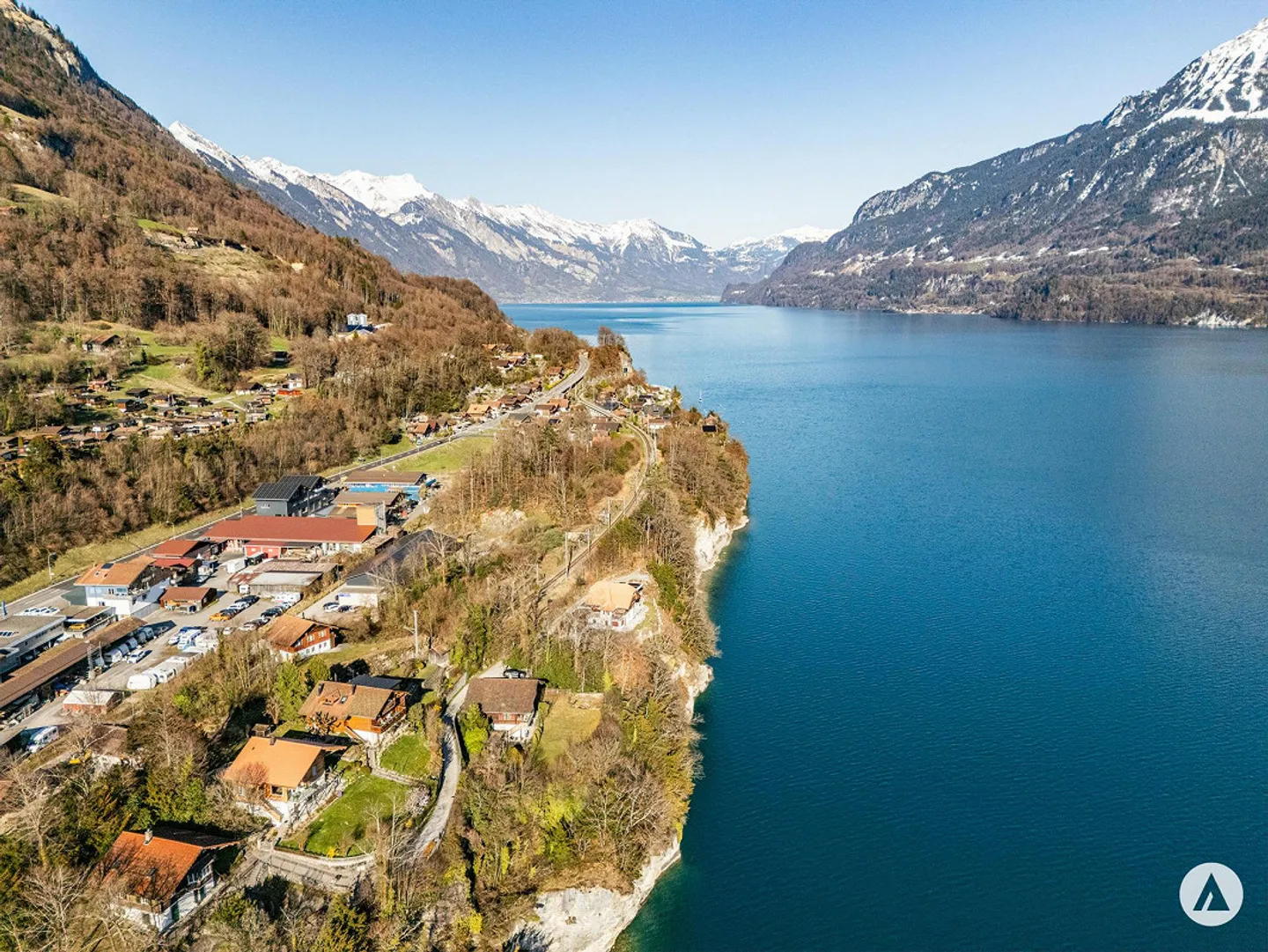 Charmantes Chalet mit Seesicht - Foto 2 von 13